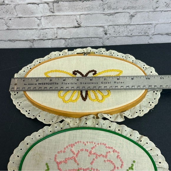 Butterflies Flower Needlepoint Handmade Art Framed Ruffles 3 Pieces Vintage - Picture 4 of 11
